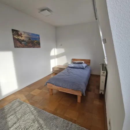 Stadtvilla Zimmervermietung Проживание в семье *